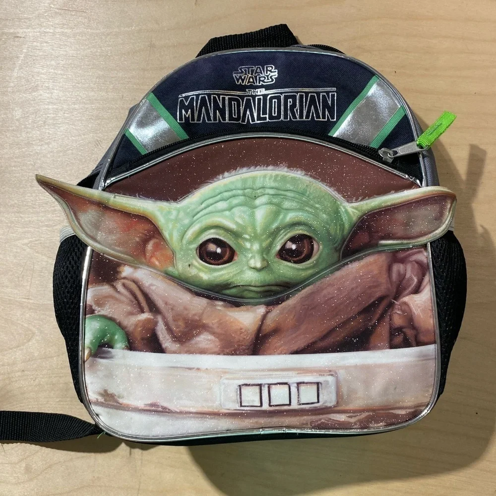 Star Wars Mandalorian Backpack with Grogu Design (LD)